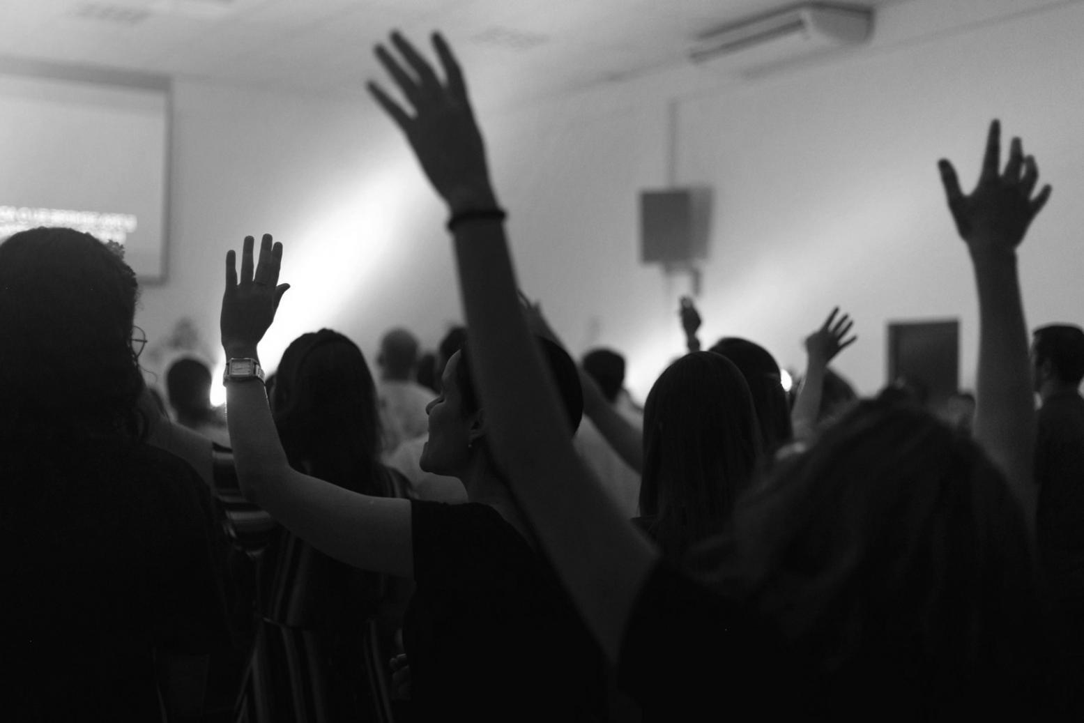 Interfaz de software de producción musical durante sesión práctica