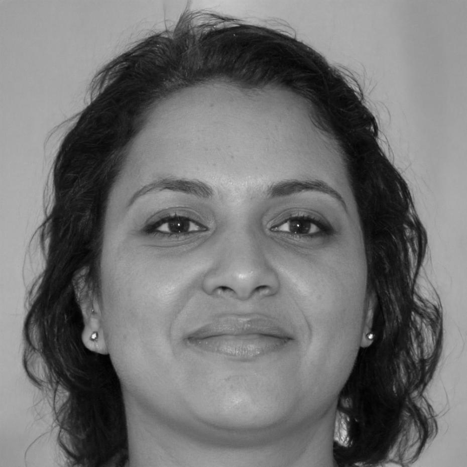 Retrato profesional de Aitana Zabala instructora de producción